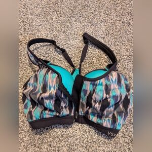Victoria's Secret Black and Blue Sports Bra Seamless Design